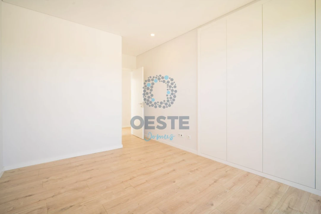 Moradia T4 para Venda em Vermelha Foto 52