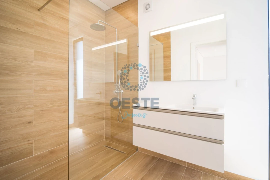 Moradia T4 para Venda em Vermelha Foto 46