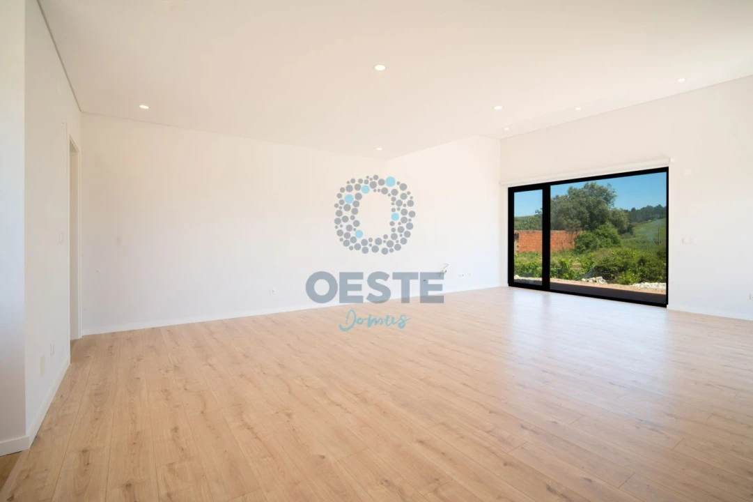 Moradia T4 para Venda em Vermelha Foto 11