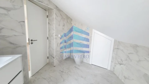 Apartamento T2 para Venda em Esgueira