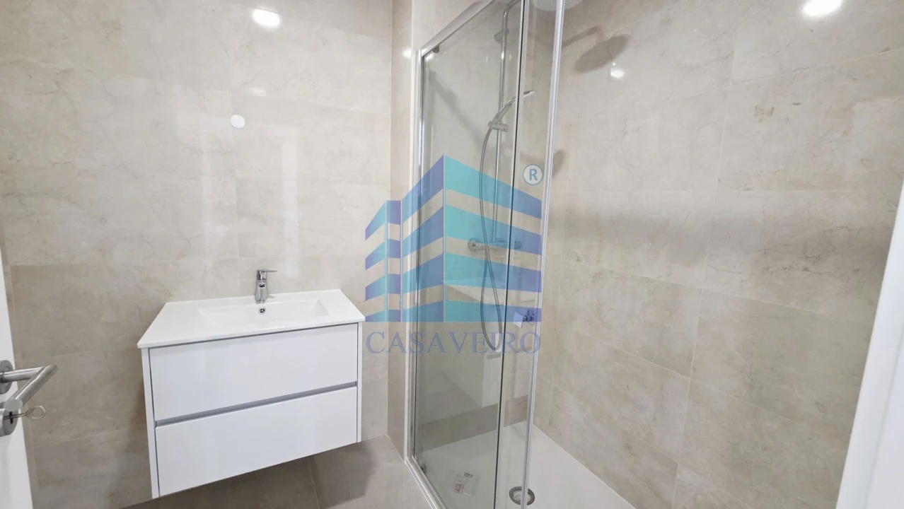 Apartamento T2 para Venda em Esgueira Foto 9