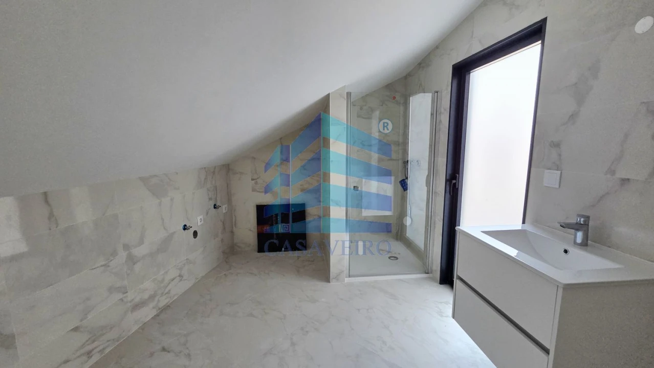 Apartamento T2 para Venda em Esgueira Foto 16