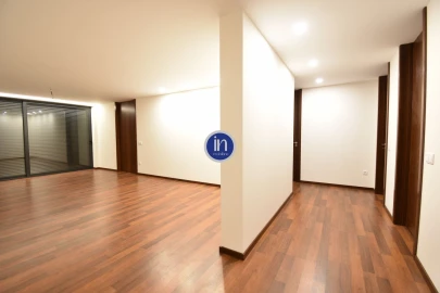 Apartamento T3 para Arrendamento em Vila Nova de Famalicão e Calendário