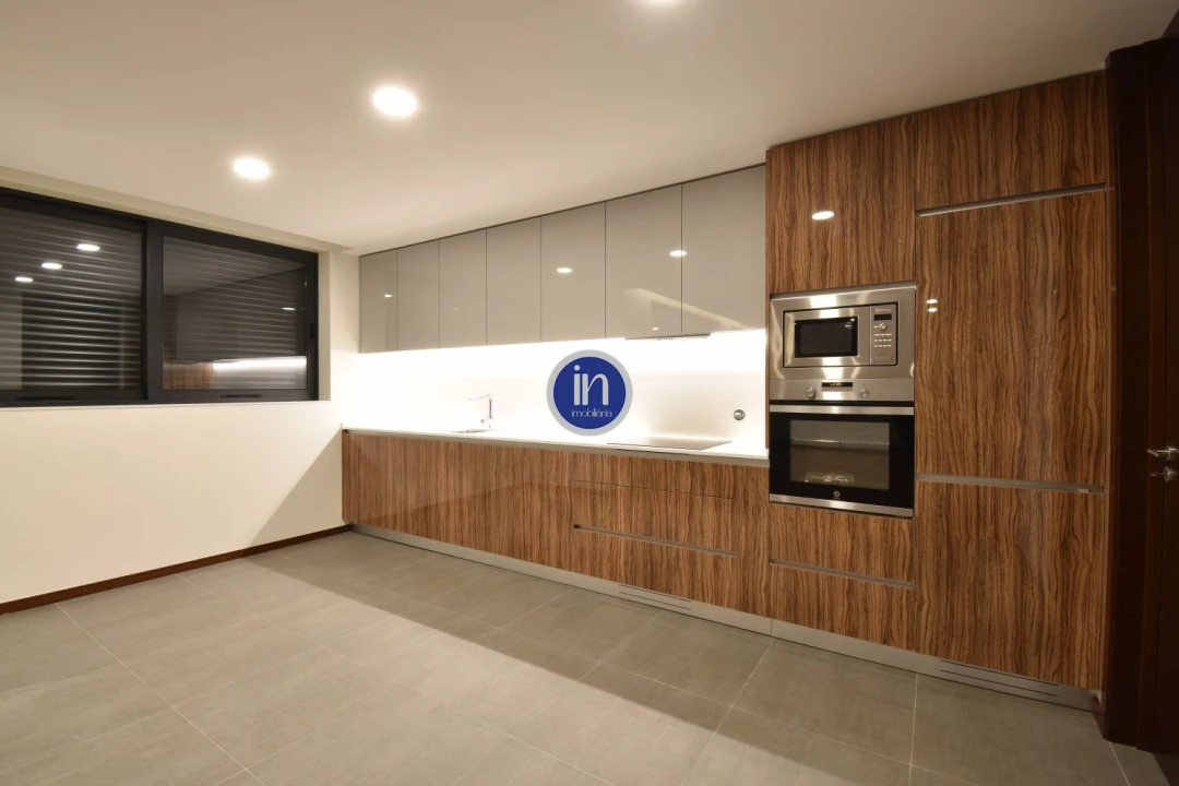 Apartamento T3 para Arrendamento em Vila Nova de Famalicão e Calendário Foto 1