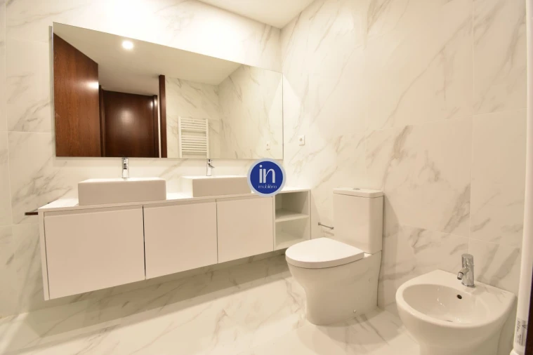 Apartamento T3 para Arrendamento em Vila Nova de Famalicão e Calendário Foto 3