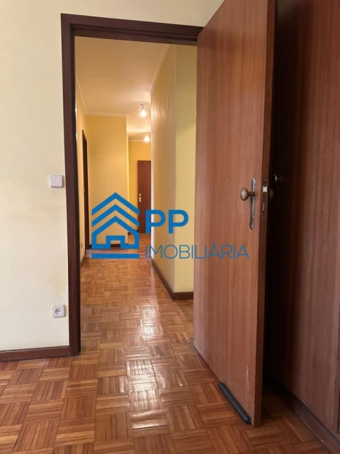 Apartamento T3 para Venda em Ramalde