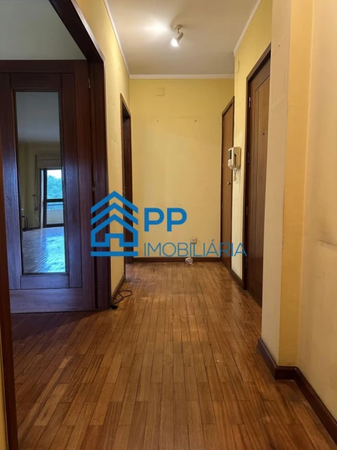 Apartamento T3 para Venda em Ramalde