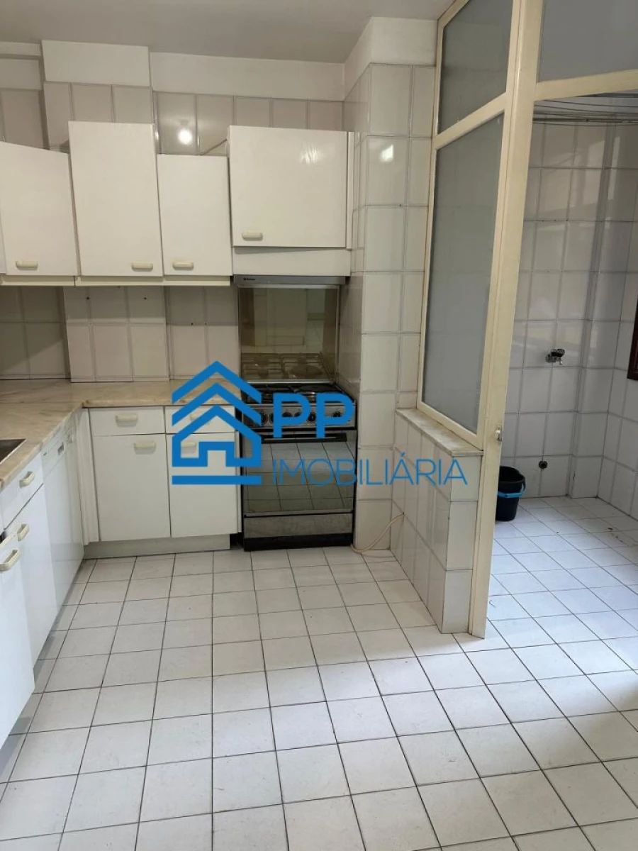 Apartamento T3 para Venda em Ramalde Foto 11