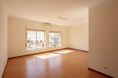 Apartamento T1 para Arrendamento em União das Freguesias de Setúbal