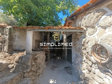 Quinta T2 para Venda em Orjais