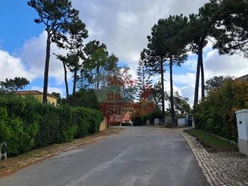 Terreno para Venda em Charneca de Caparica e Sobreda