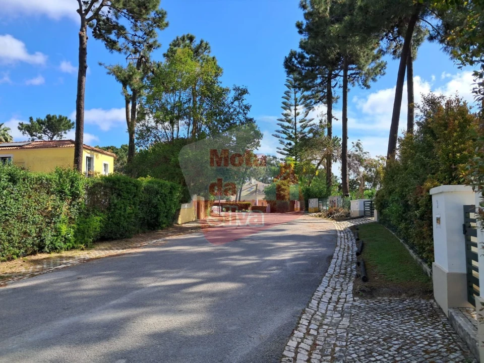 Terreno para Venda em Charneca de Caparica e Sobreda Foto 2
