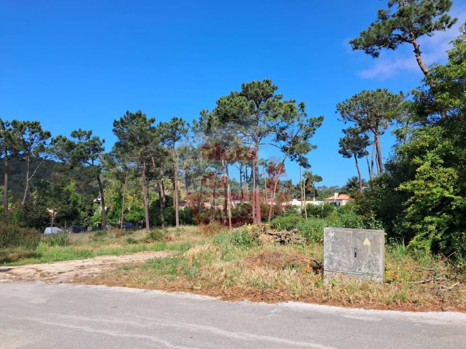 Terreno para Venda em Charneca de Caparica e Sobreda Foto 3