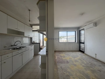 Apartamento T4 para Venda em Santo Antonio dos Olivais