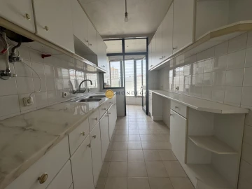 Apartamento T4 para Venda em Santo Antonio dos Olivais