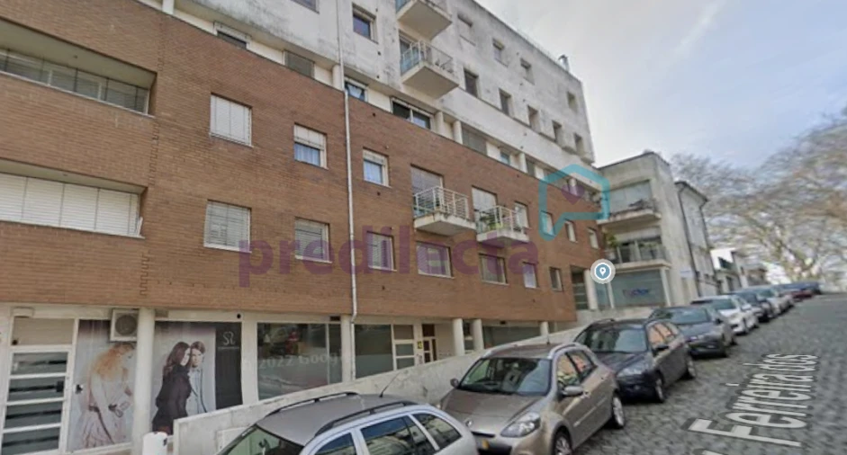 Apartamento T2 para Venda em Campanhã Foto 2