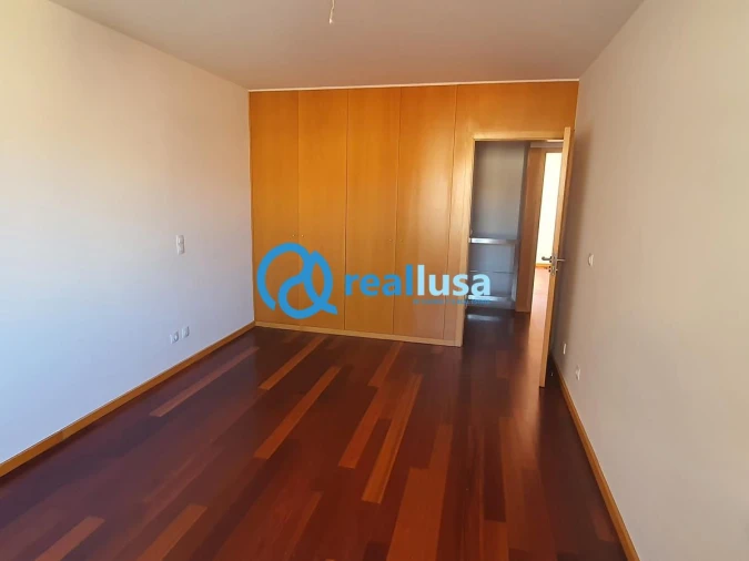 Apartamento T3 para Venda em Bonfim Foto 11
