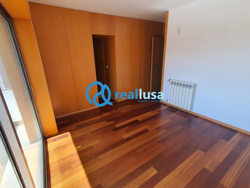 Apartamento T3 para Venda em Bonfim Foto 10