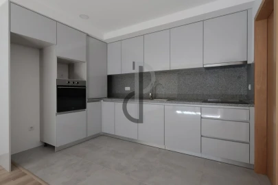 Apartamento T2 para Venda em Pedroso e Seixezelo