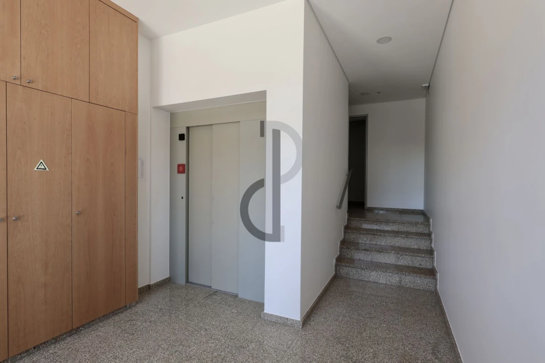 Apartamento T2 para Venda em Pedroso e Seixezelo Foto 4