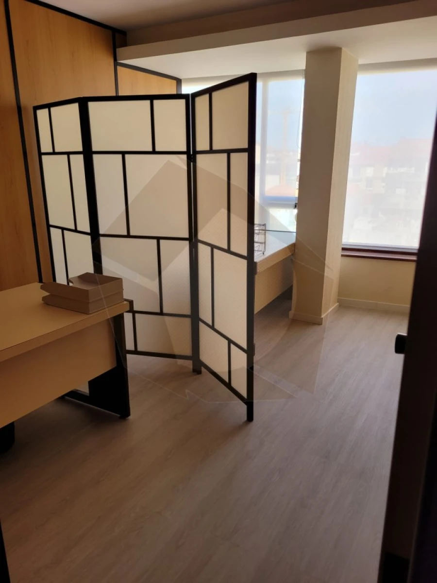 Escritório para Arrendamento em Paranhos Foto 4