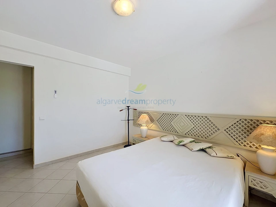 Apartamento T2 para Venda em Albufeira e Olhos de Água Foto 18
