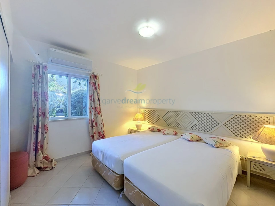 Apartamento T2 para Venda em Albufeira e Olhos de Água Foto 14