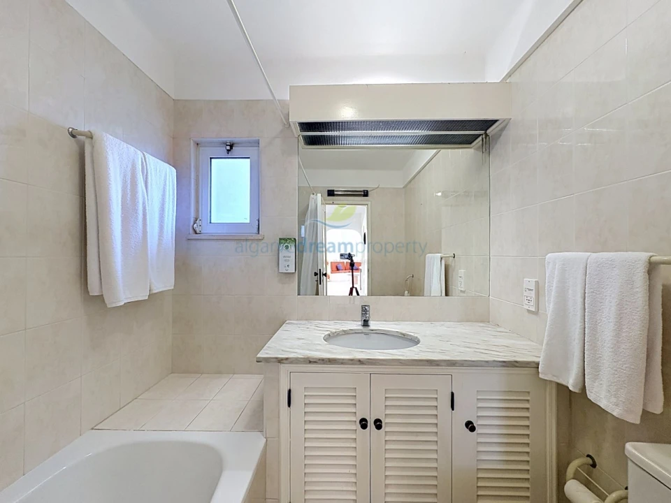 Apartamento T2 para Venda em Albufeira e Olhos de Água Foto 20