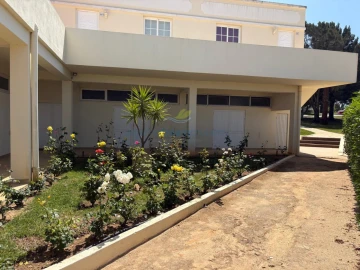 Armazém para Venda em Albufeira e Olhos de Água