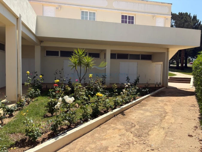 Armazém para Venda em Albufeira e Olhos de Água Foto 3