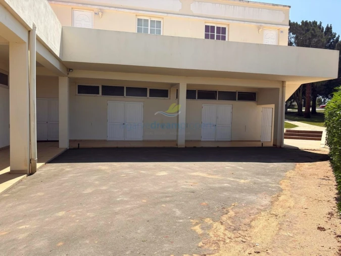 Armazém para Venda em Albufeira e Olhos de Água Foto 4