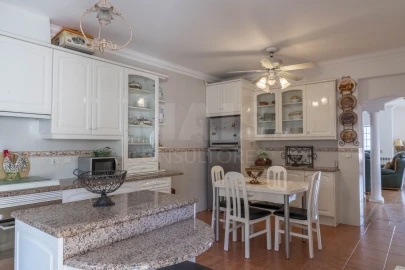 Moradia T4 para Venda em Cadaval e Pêro Moniz