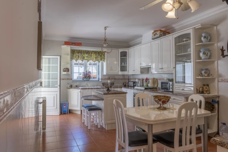 Moradia T4 para Venda em Cadaval e Pêro Moniz Foto 5