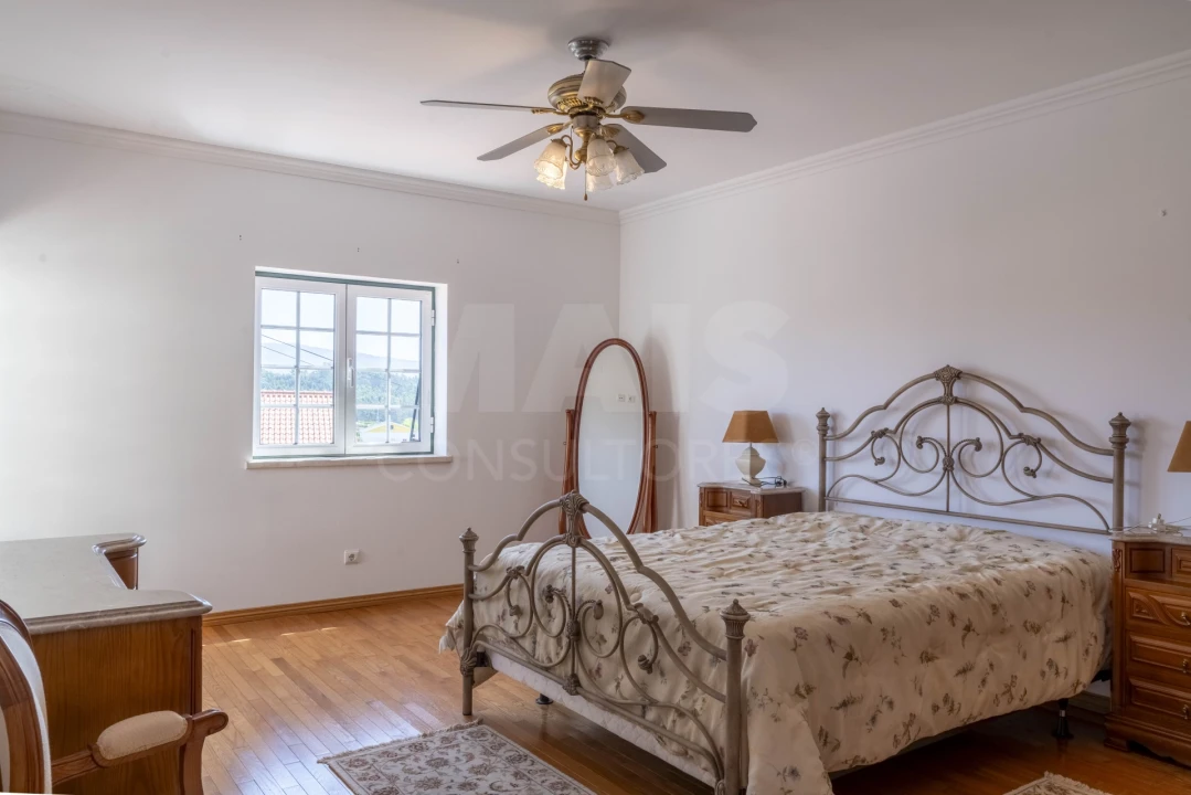 Moradia T4 para Venda em Cadaval e Pêro Moniz Foto 12