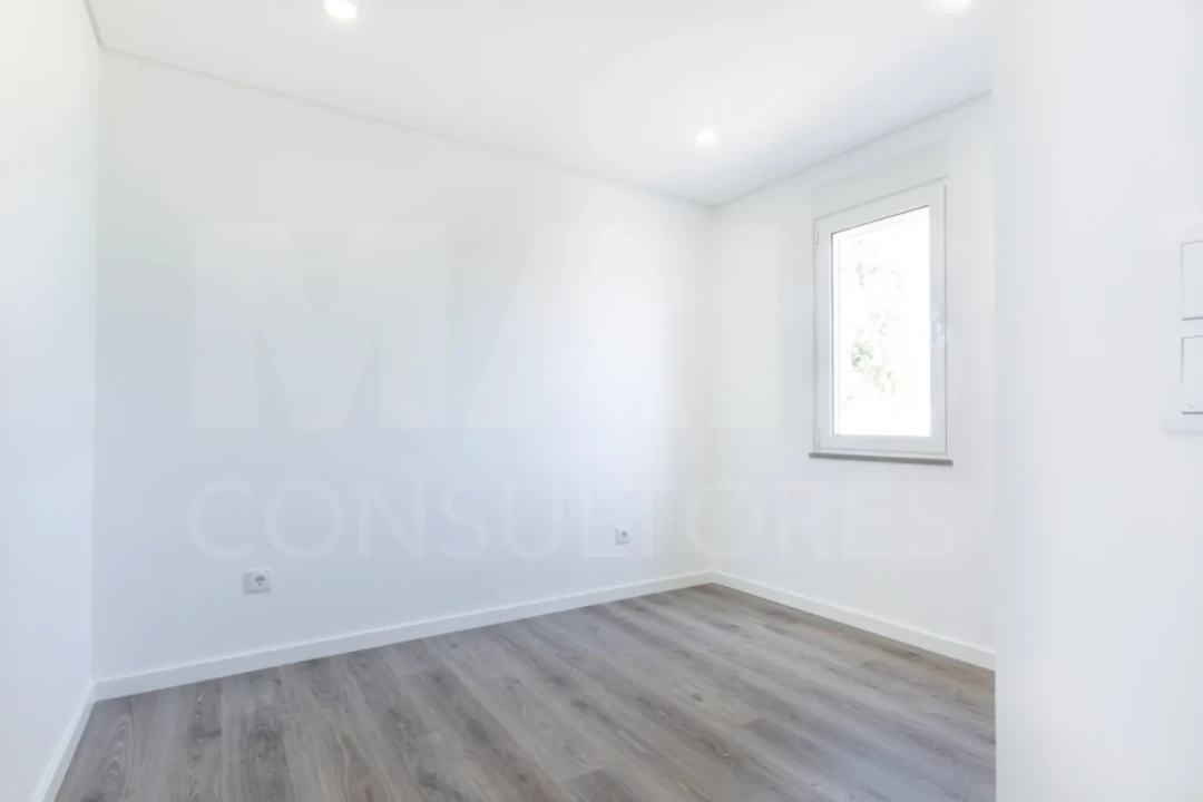 Apartamento T2 para Venda em Parque das Nações Foto 5