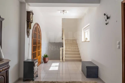 Moradia T5 para Venda em Ramada e Caneças