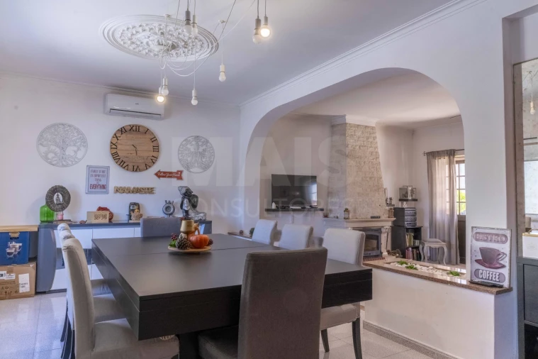 Moradia T5 para Venda em Ramada e Caneças Foto 3