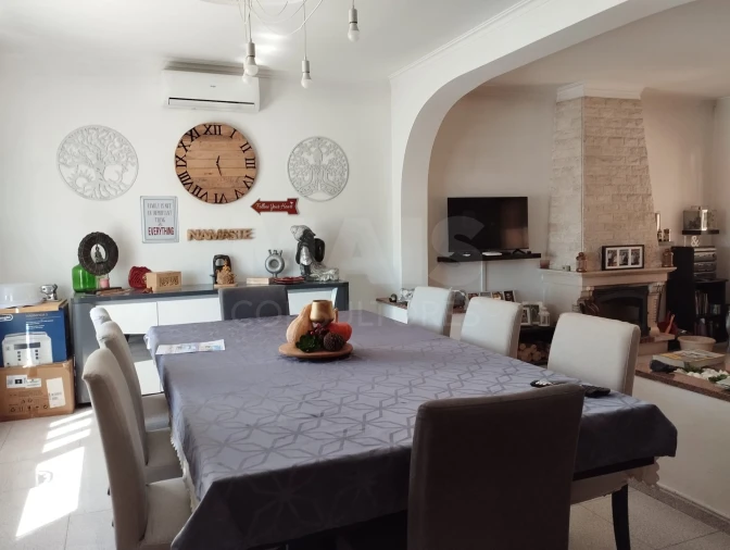 Moradia T5 para Venda em Ramada e Caneças Foto 4