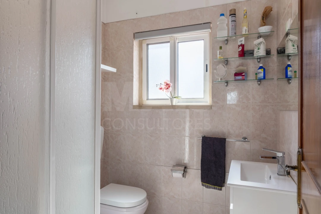 Moradia T5 para Venda em Ramada e Caneças Foto 8