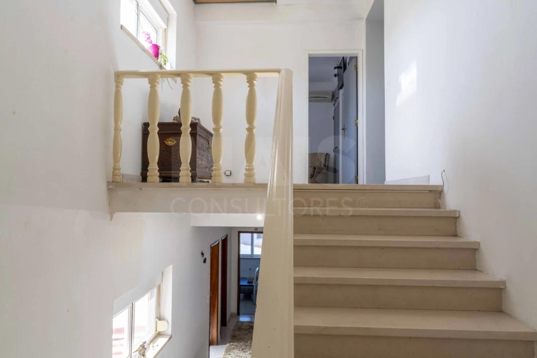 Moradia T5 para Venda em Ramada e Caneças Foto 10