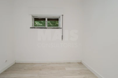 Moradia T5 para Venda em Usseira