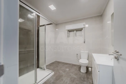 Moradia T5 para Venda em Usseira