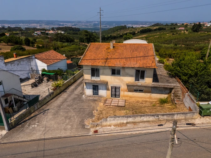 Moradia T5 para Venda em Usseira Foto 2