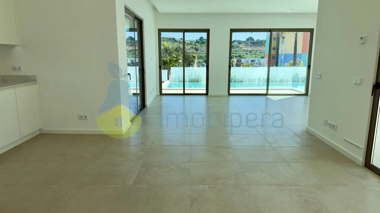 Moradia T3 para Venda em Albufeira e Olhos de Água Foto 9