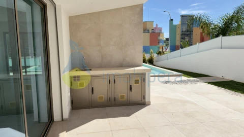 Moradia T3 para Venda em Albufeira e Olhos de Água