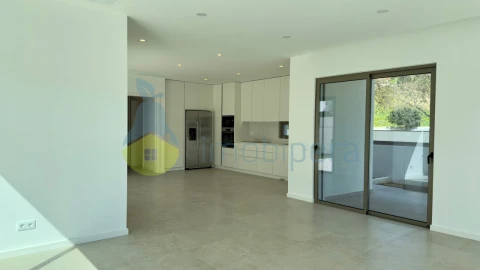 Moradia T3 para Venda em Albufeira e Olhos de Água