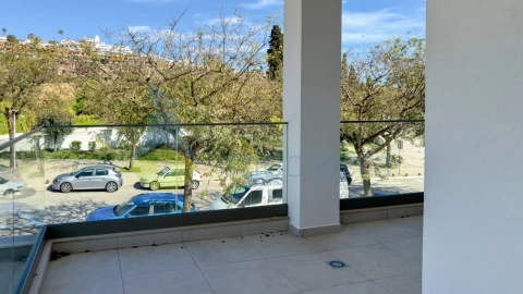 Moradia T3 para Venda em Albufeira e Olhos de Água
