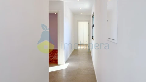Moradia T3 para Venda em Albufeira e Olhos de Água