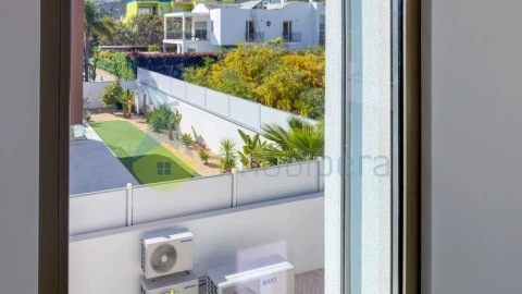 Moradia T3 para Venda em Albufeira e Olhos de Água