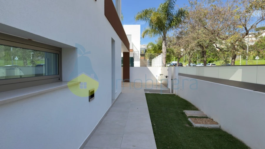 Moradia T3 para Venda em Albufeira e Olhos de Água Foto 13